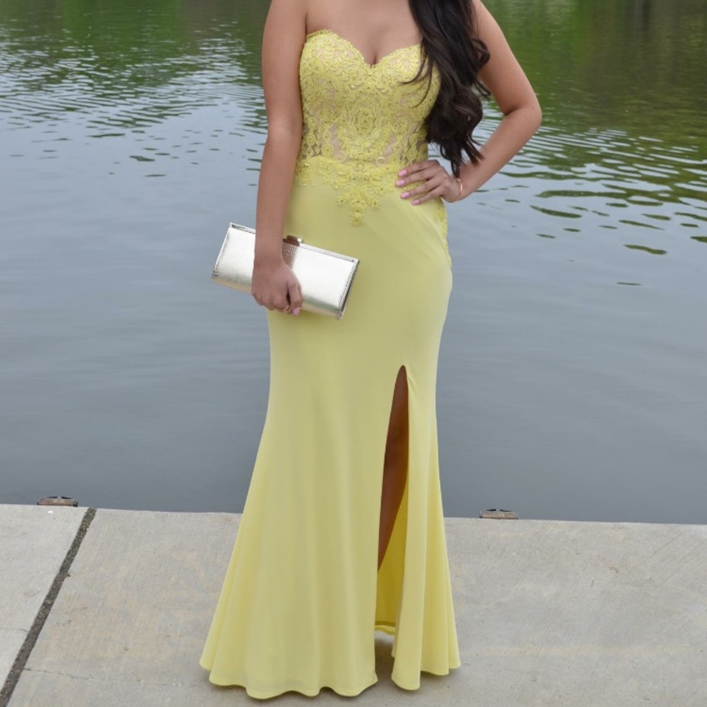 Yellow Long Gown Dress Sweetheart Neckline